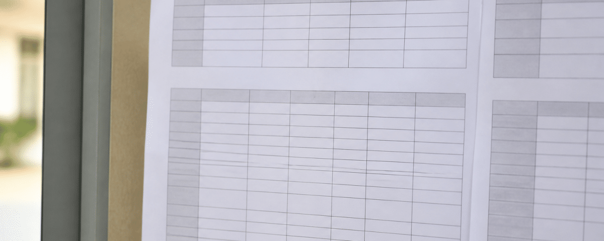 Document officiel affichant tableau salaires professionnels specialises.