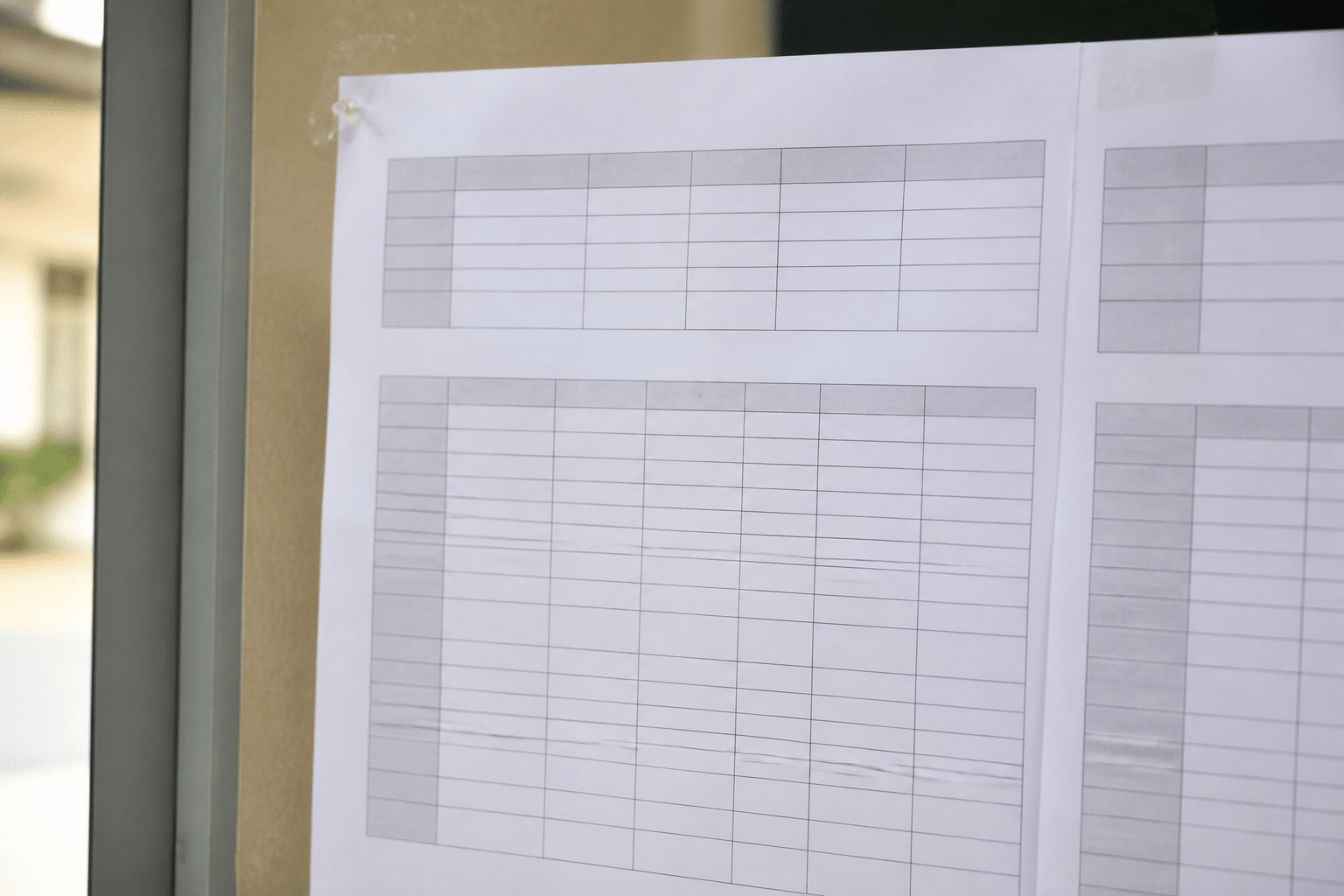 Document officiel affichant tableau salaires professionnels specialises.
