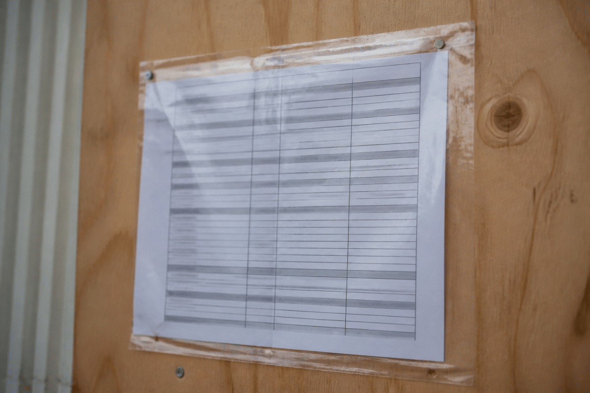 Document tarifaire affichant les salaires construction par niveau professionnel